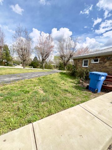 20467 N Greenville Road, White Plains, KY 42464