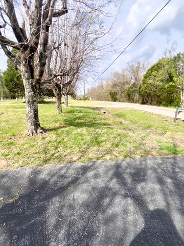 20467 N Greenville Road, White Plains, KY 42464