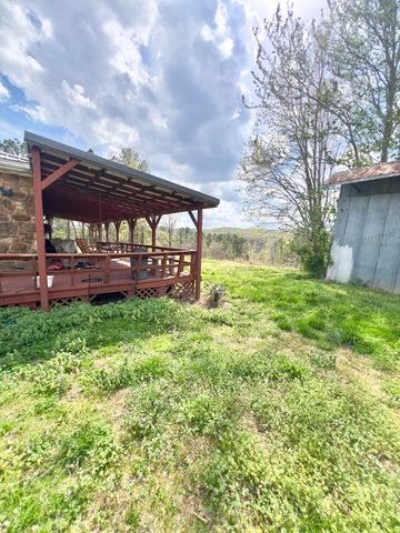 20467 N Greenville Road, White Plains, KY 42464