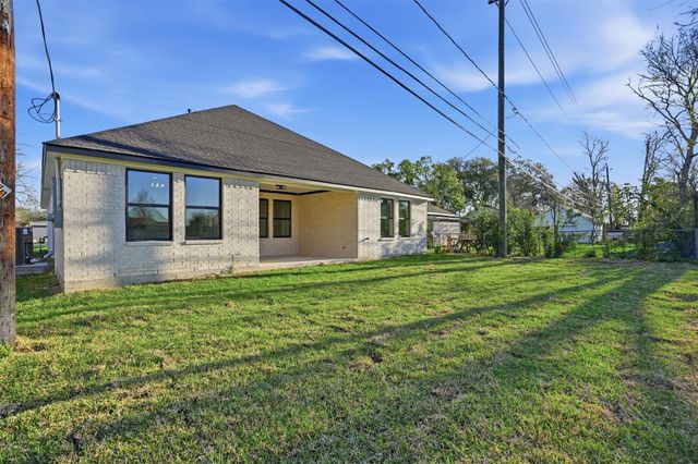 9428 Carlow Lane, La Porte, TX 77571