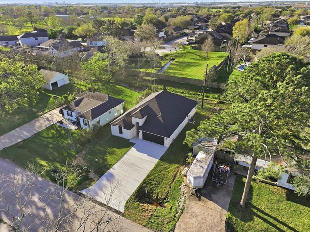 9428 Carlow Lane, La Porte, TX 77571