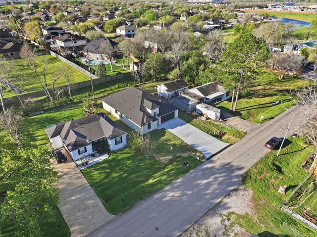 9428 Carlow Lane, La Porte, TX 77571