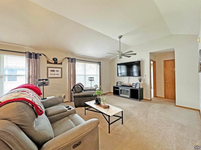 7345 SW 23rd CT, Topeka, KS 66614