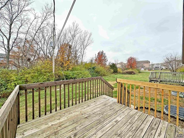 7345 SW 23rd CT, Topeka, KS 66614