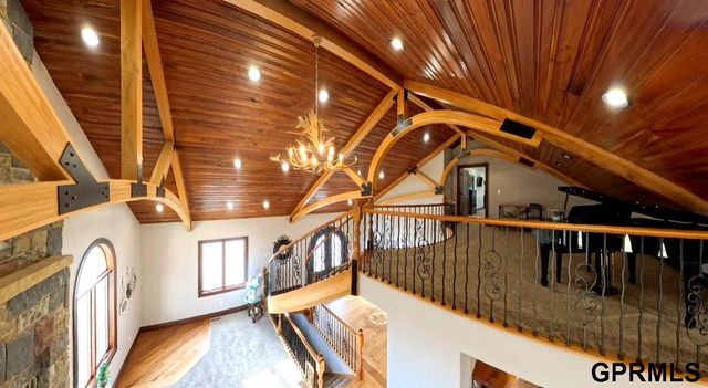 6192 Shady Lake Road, Columbus, NE 68601