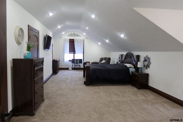 6192 Shady Lake Road, Columbus, NE 68601