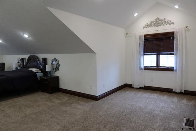 6192 Shady Lake Road, Columbus, NE 68601