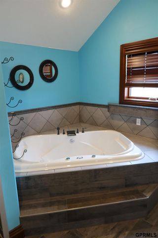 6192 Shady Lake Road, Columbus, NE 68601