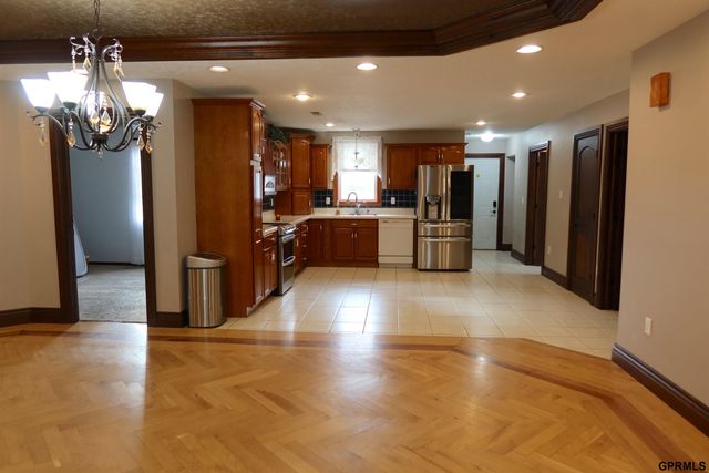 6192 Shady Lake Road, Columbus, NE 68601