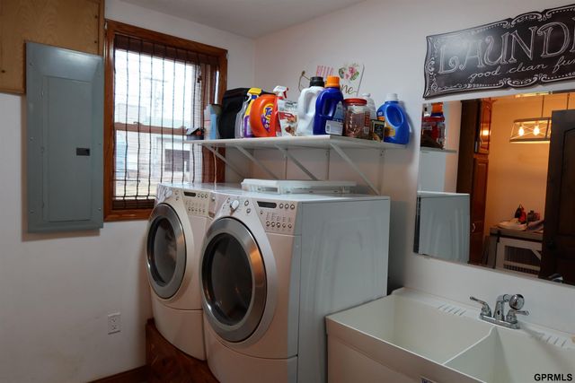 6192 Shady Lake Road, Columbus, NE 68601