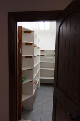 6192 Shady Lake Road, Columbus, NE 68601