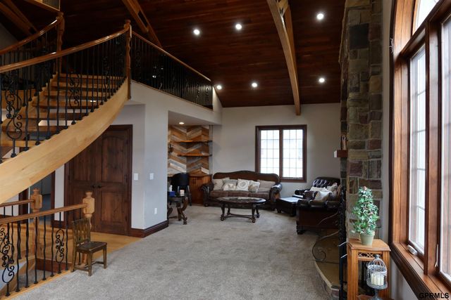 6192 Shady Lake Road, Columbus, NE 68601