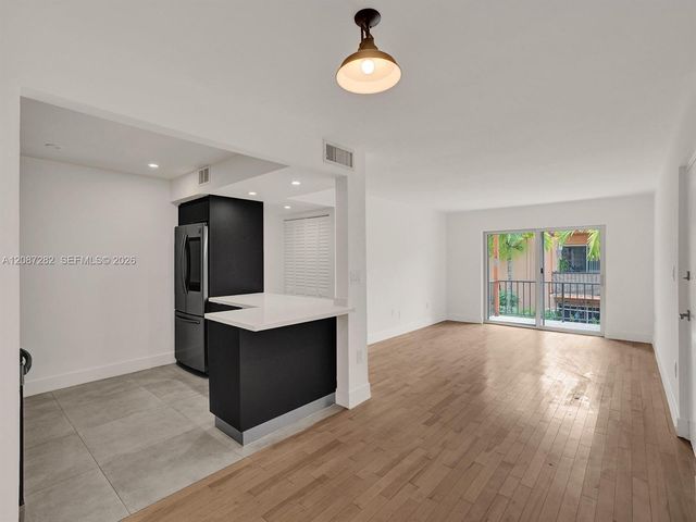 7111 Miami Lakes Drive N4, Miami Lakes, FL 33014