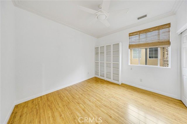 23 Vacaville, Irvine, CA 92602