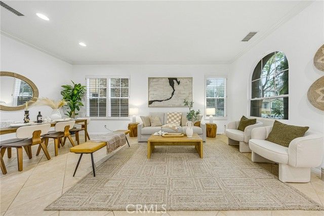 23 Vacaville, Irvine, CA 92602