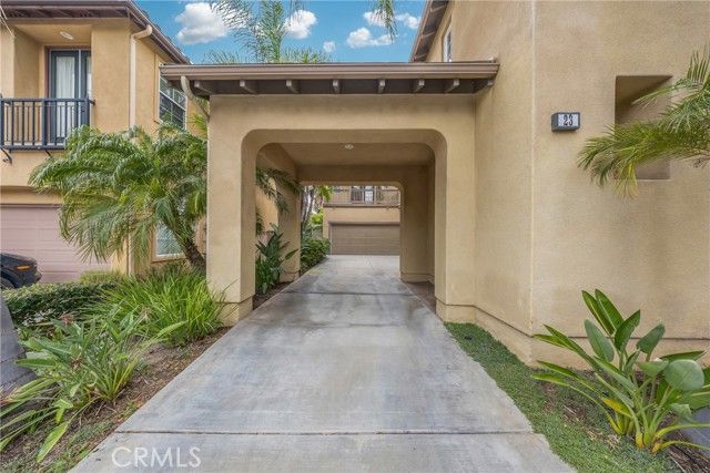 23 Vacaville, Irvine, CA 92602