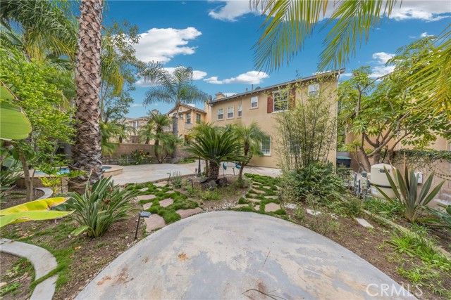 23 Vacaville, Irvine, CA 92602