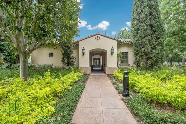 23 Vacaville, Irvine, CA 92602