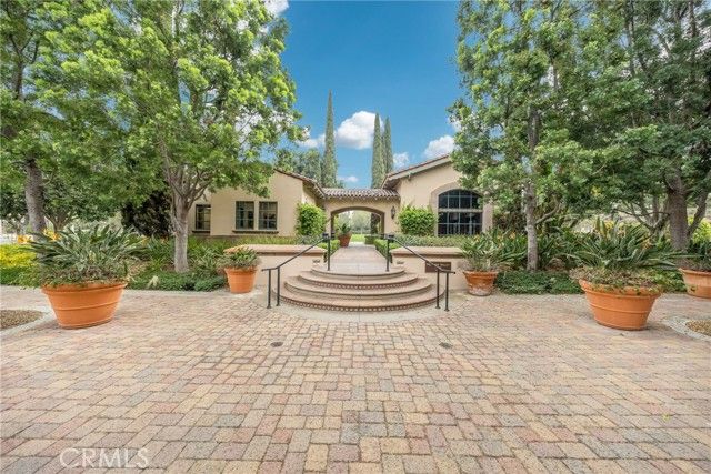 23 Vacaville, Irvine, CA 92602