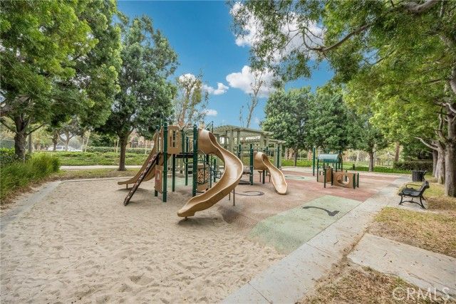 23 Vacaville, Irvine, CA 92602