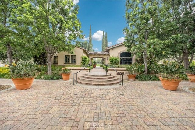 23 Vacaville, Irvine, CA 92602