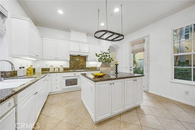 23 Vacaville, Irvine, CA 92602