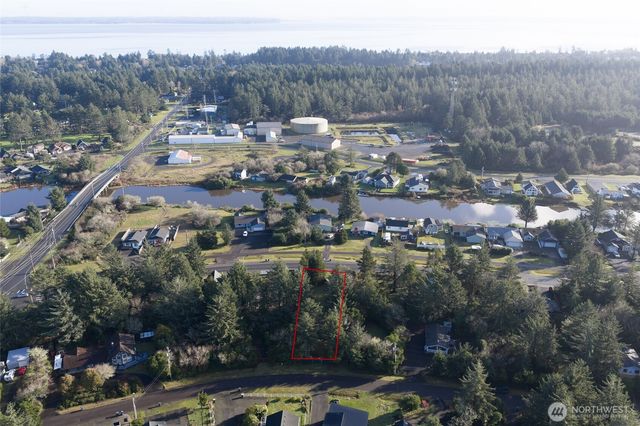 126 S Narwhal Loop SW, Ocean Shores, WA 98569