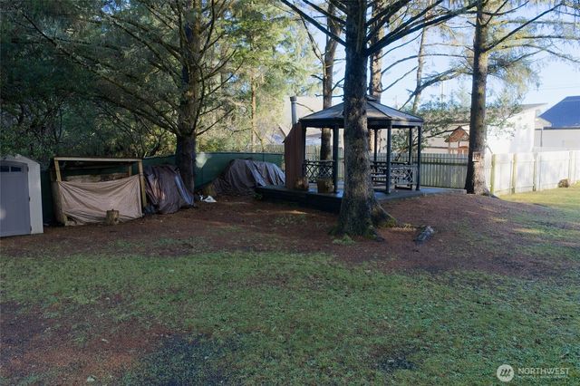 126 S Narwhal Loop SW, Ocean Shores, WA 98569