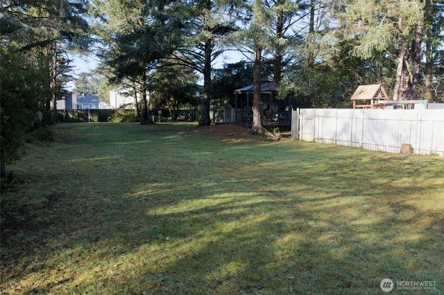 126 S Narwhal Loop SW, Ocean Shores, WA 98569