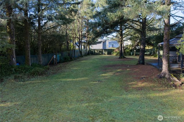 126 S Narwhal Loop SW, Ocean Shores, WA 98569