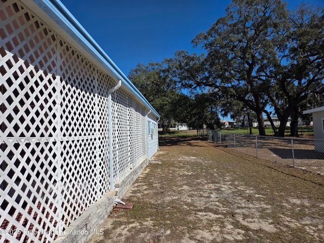 12130 Thornridge Street, Brooksville, FL 34613