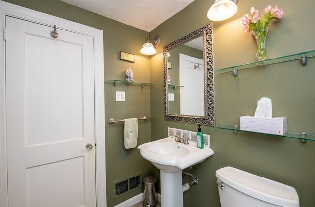 26 Nickerson Road, Bedford, MA 01730