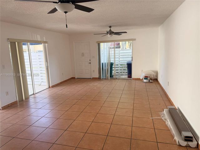 14343 SW 98th Ter, Miami, FL 33186