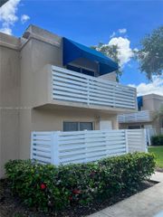 14343 SW 98th Ter, Miami, FL 33186