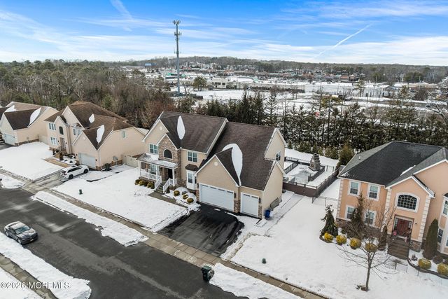 8 Cindy Court, Howell, NJ 07731