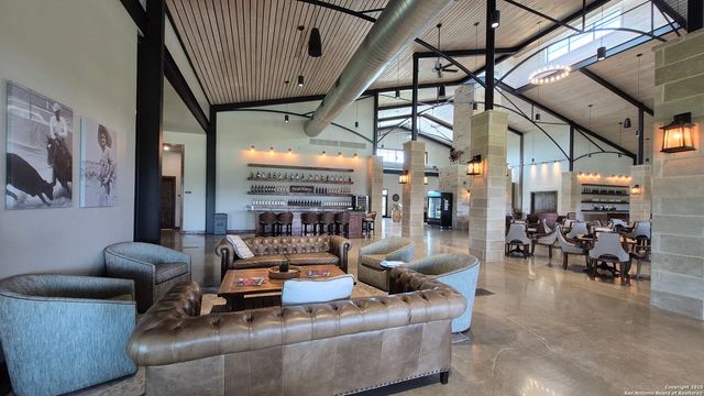 4584 US 290, Fredericksburg, TX 78624