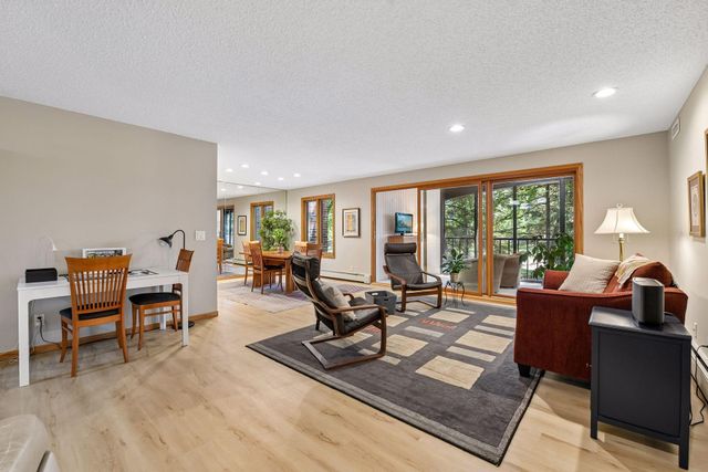 6051 Laurel Avenue 112, Golden Valley, MN 55416