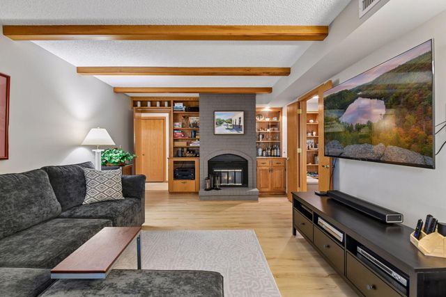 6051 Laurel Avenue 112, Golden Valley, MN 55416