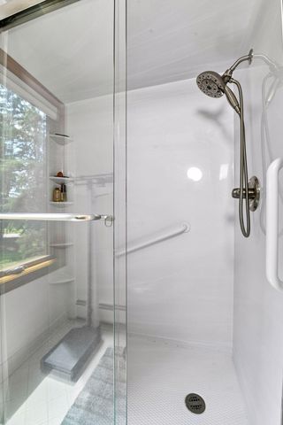 6051 Laurel Avenue 112, Golden Valley, MN 55416