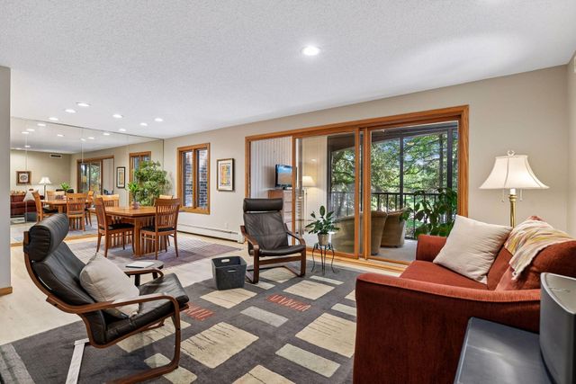 6051 Laurel Avenue 112, Golden Valley, MN 55416