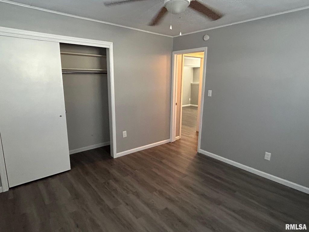 629 W Washington St Apt 6, Springfield, IL 62702