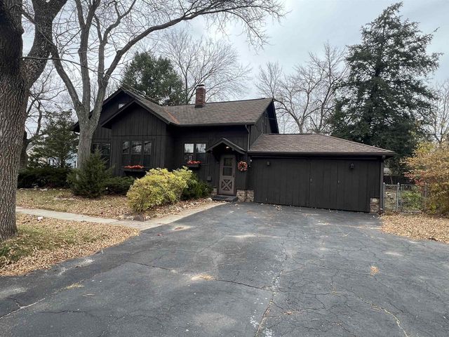 1102 Church Street, Wisconsin Dells, WI 53965