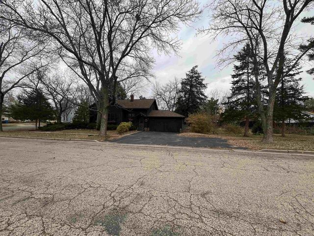 1102 Church Street, Wisconsin Dells, WI 53965