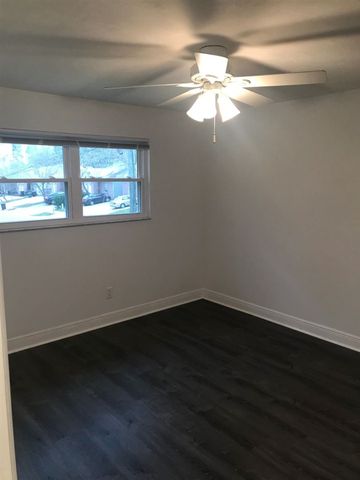 1500 Pullen Road, Tallahassee, FL 32303