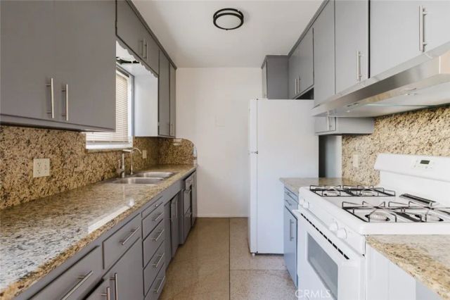3131 Perlita, Los Angeles, CA 90039