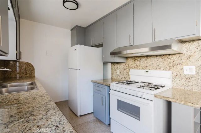 3131 Perlita, Los Angeles, CA 90039