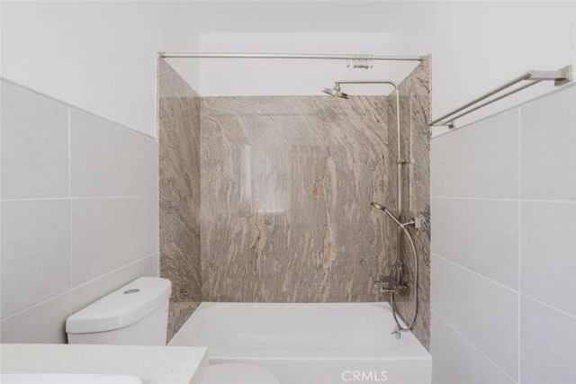 3131 Perlita, Los Angeles, CA 90039