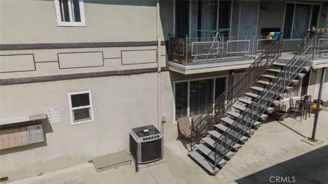 3131 Perlita, Los Angeles, CA 90039