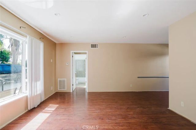 3131 Perlita, Los Angeles, CA 90039