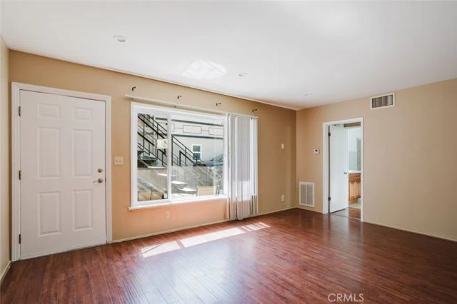 3131 Perlita, Los Angeles, CA 90039